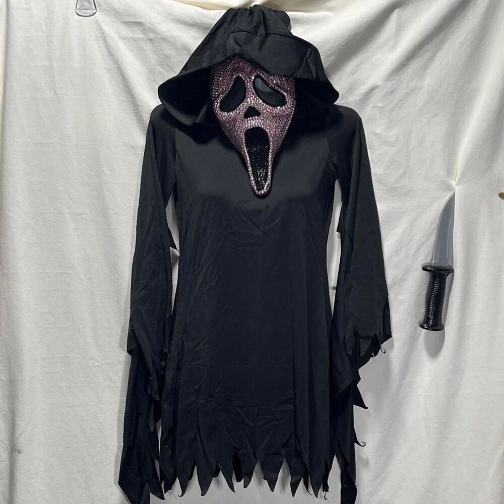 Black Scream costume with rhinestone face mask for kids size M 8-10